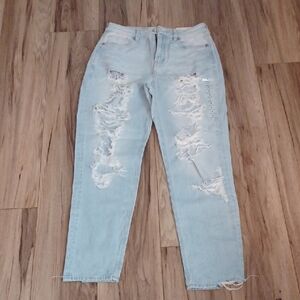 J1 - American Eagle Outfitters Light Blue Ripped Boyfriend Jeans. NWT Size 4
